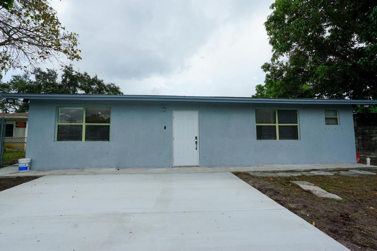 661 NW 23rd Terrace, Pompano Beach, FL 33069 Photo