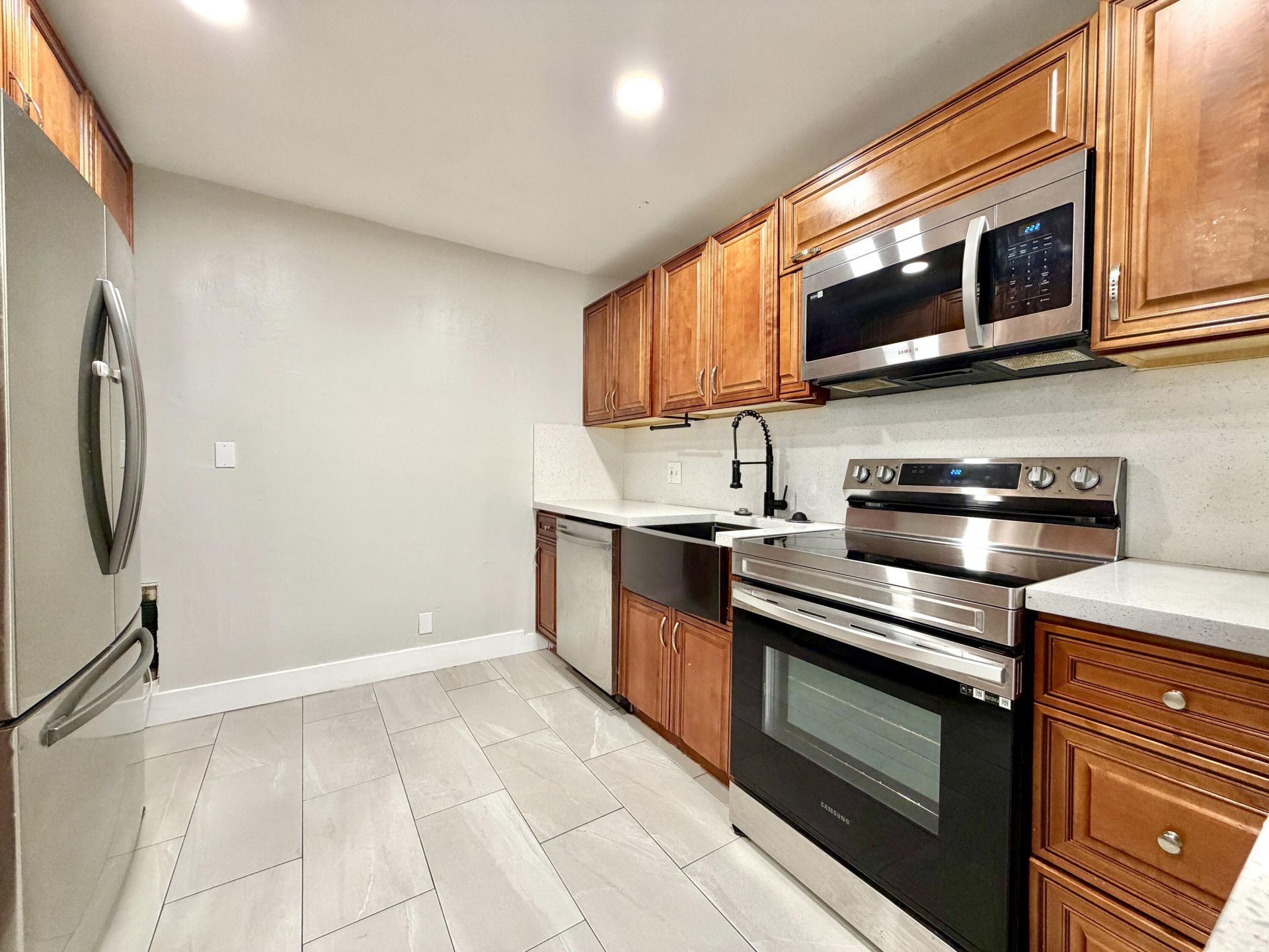 661 NW 23rd Terrace, Pompano Beach, FL 33069 Photo