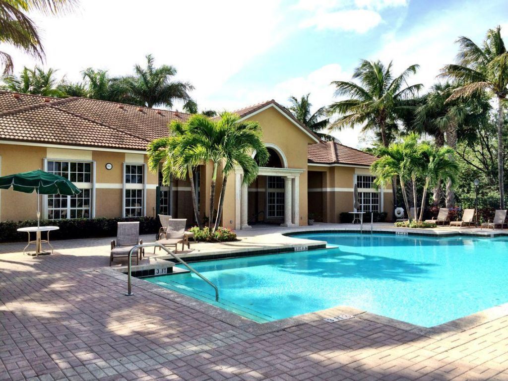 123 Yacht Club Way, Unit 207, Hypoluxo, FL 33462 Photo