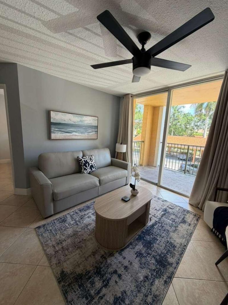 123 Yacht Club Way, Unit 207, Hypoluxo, FL 33462 Photo