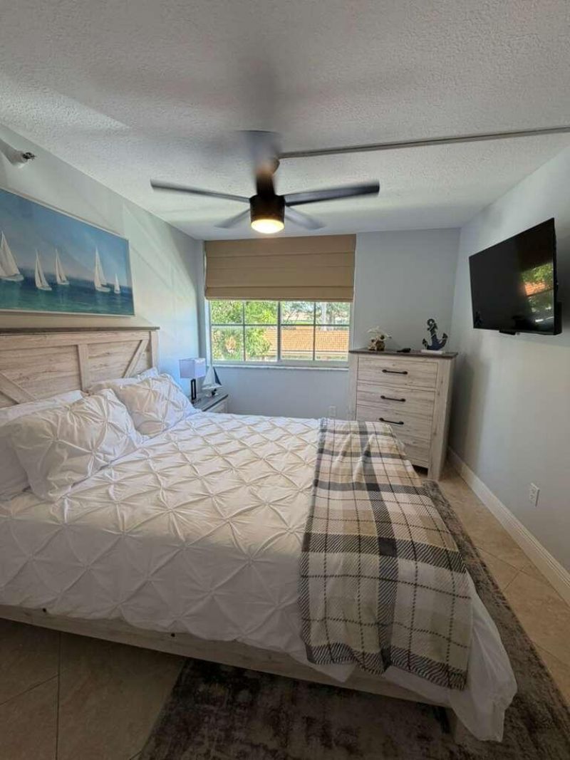 123 Yacht Club Way, Unit 207, Hypoluxo, FL 33462 Photo