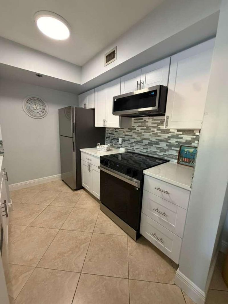 123 Yacht Club Way, Unit 207, Hypoluxo, FL 33462 Photo