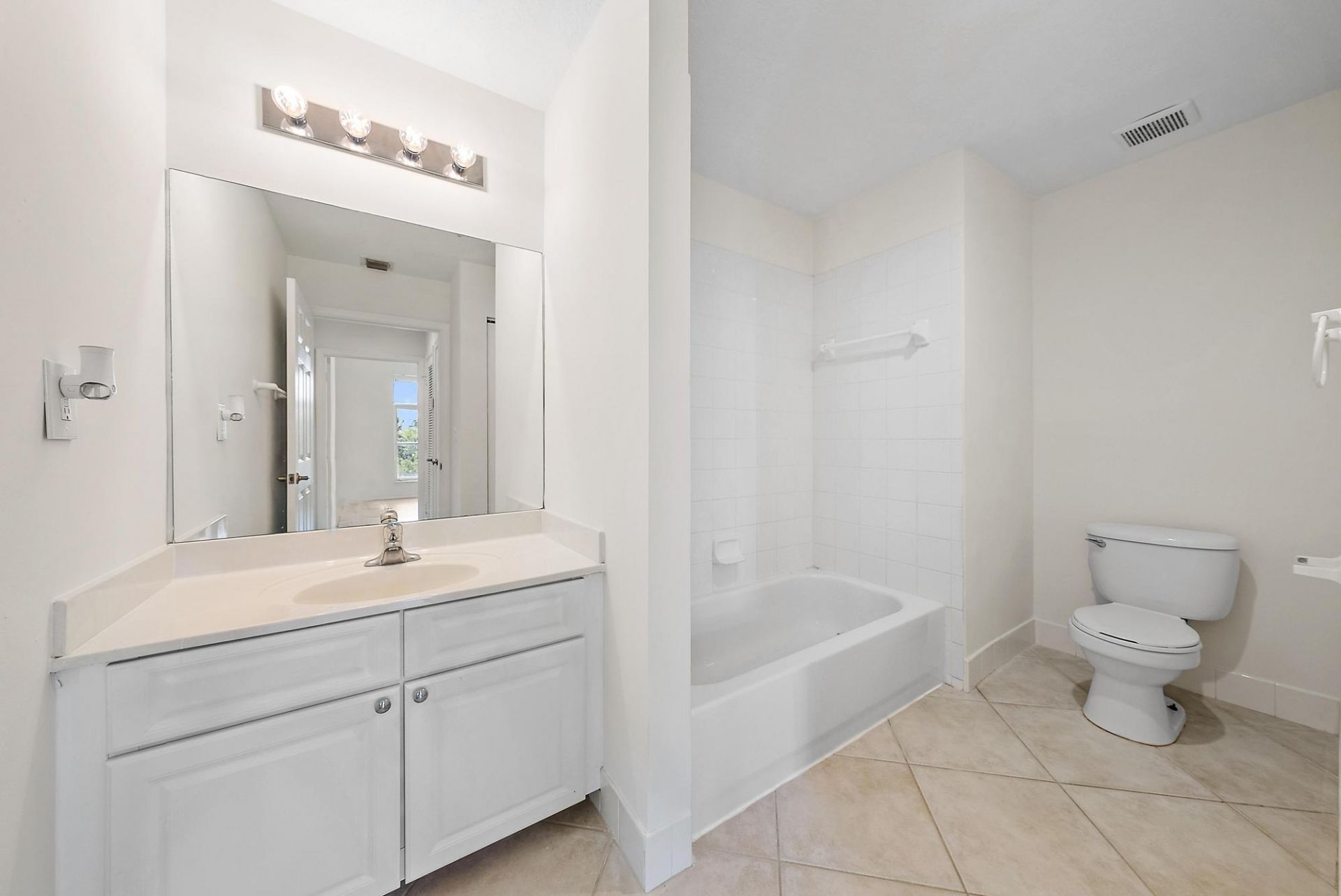 1209 Main Street, Unit 304, Jupiter, FL 33458 Photo