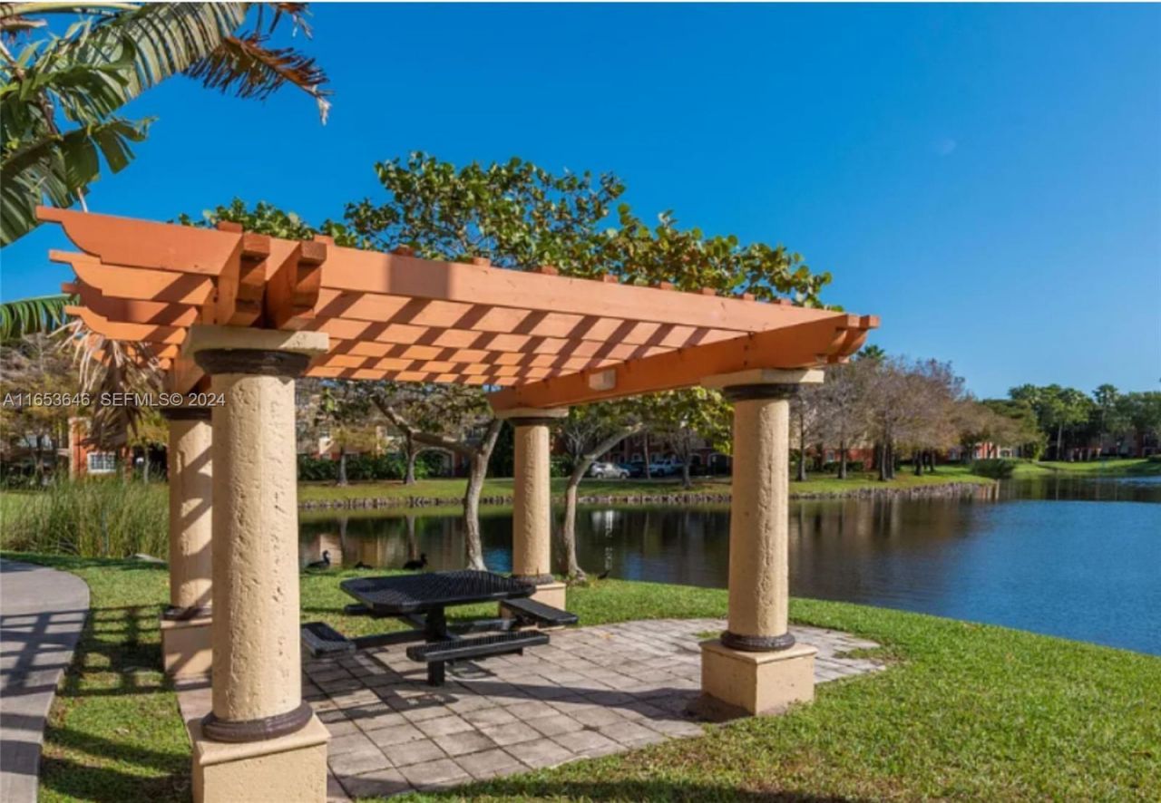 4163 N Haverhill Road, Unit 1205, West Palm Beach, FL 33417 Photo