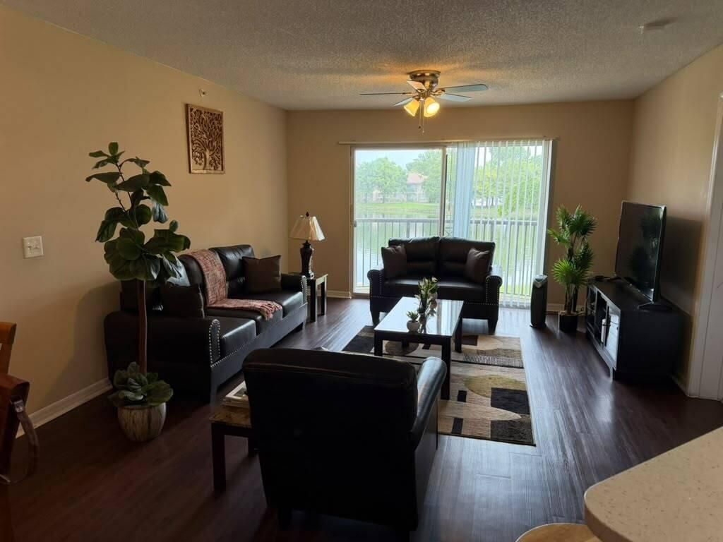 4163 N Haverhill Road, Unit 1205, West Palm Beach, FL 33417 Photo