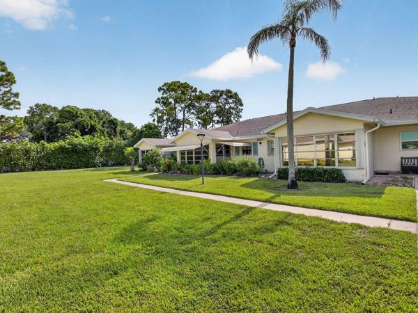 5037 Lakefront Boulevard, Unit A, Delray Beach, FL 33484