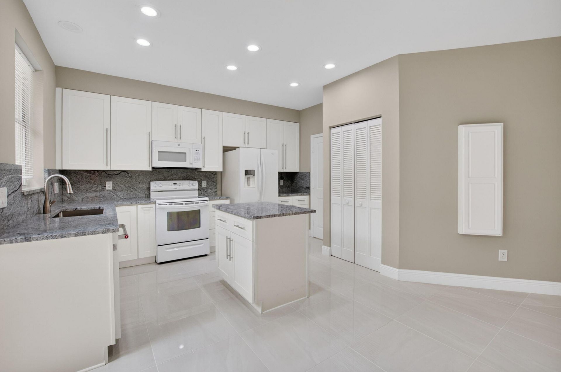 5183 NW 26th Circle, Boca Raton, FL 33496 Photo