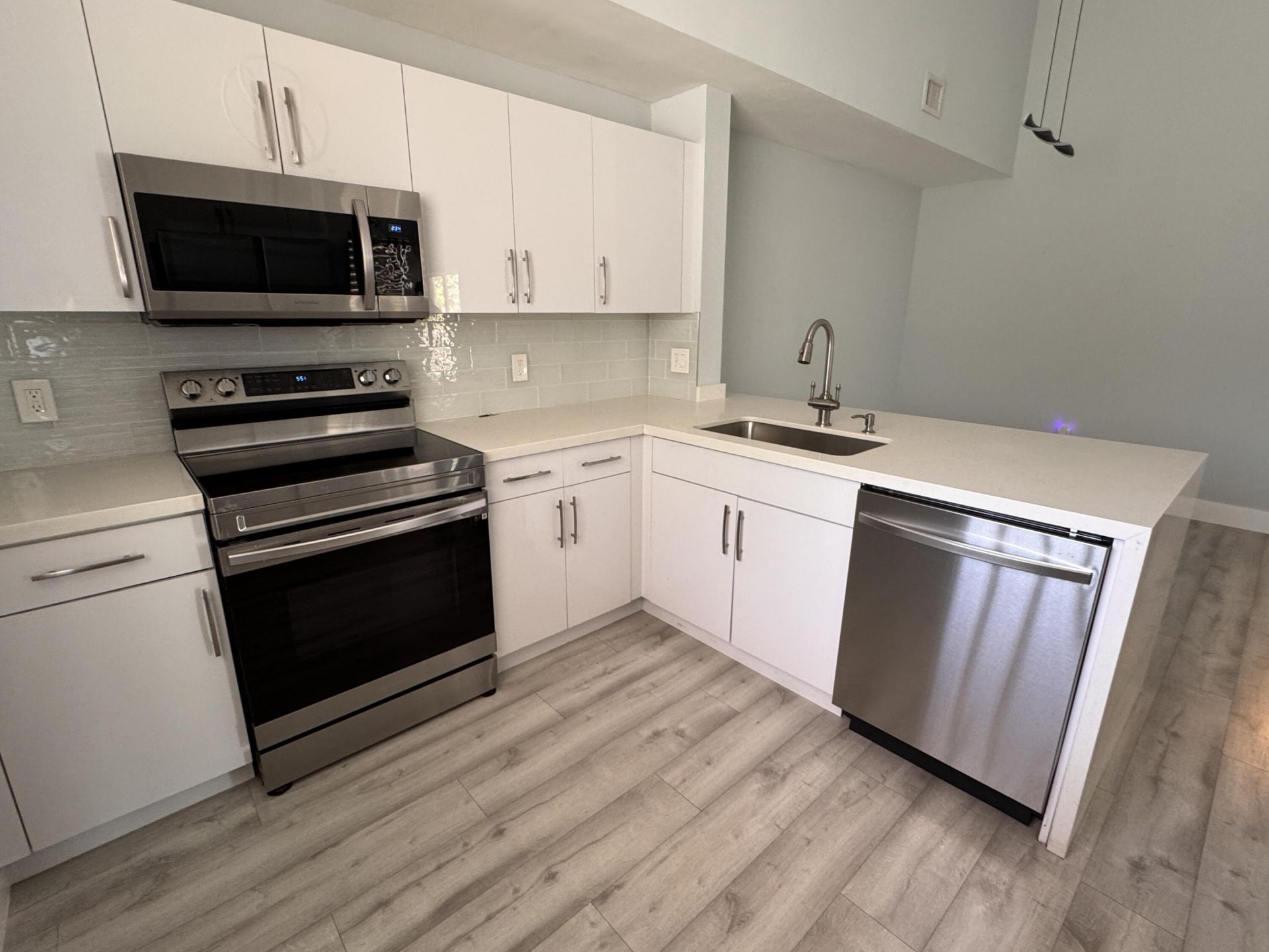 6936 SW 39th Street, Unit D203, Davie, FL 33314 Photo