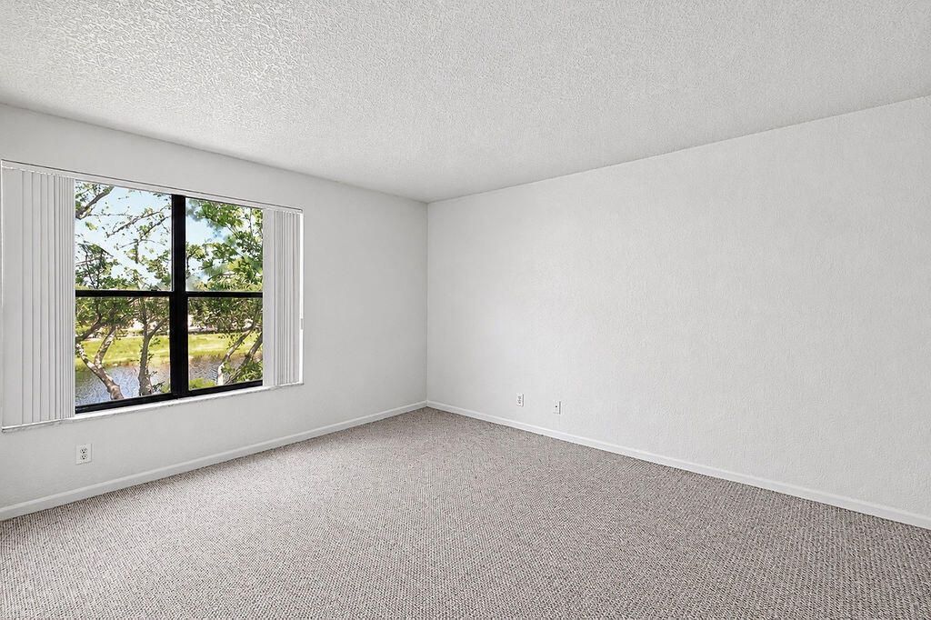 2322 S Cypress Bend Drive, Unit 311, Pompano Beach, FL 33069 Photo