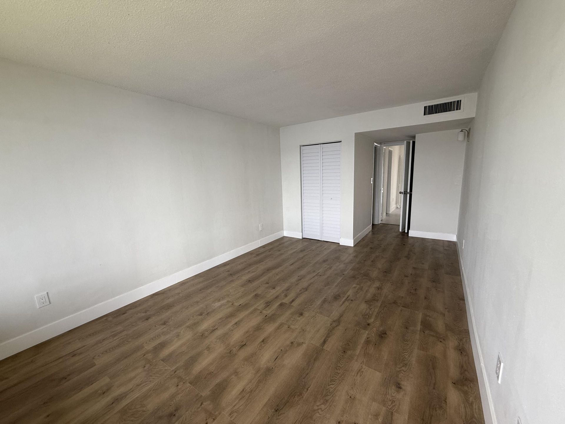 1300 NE 191st Street, Unit A305, Miami, FL 33179 Photo