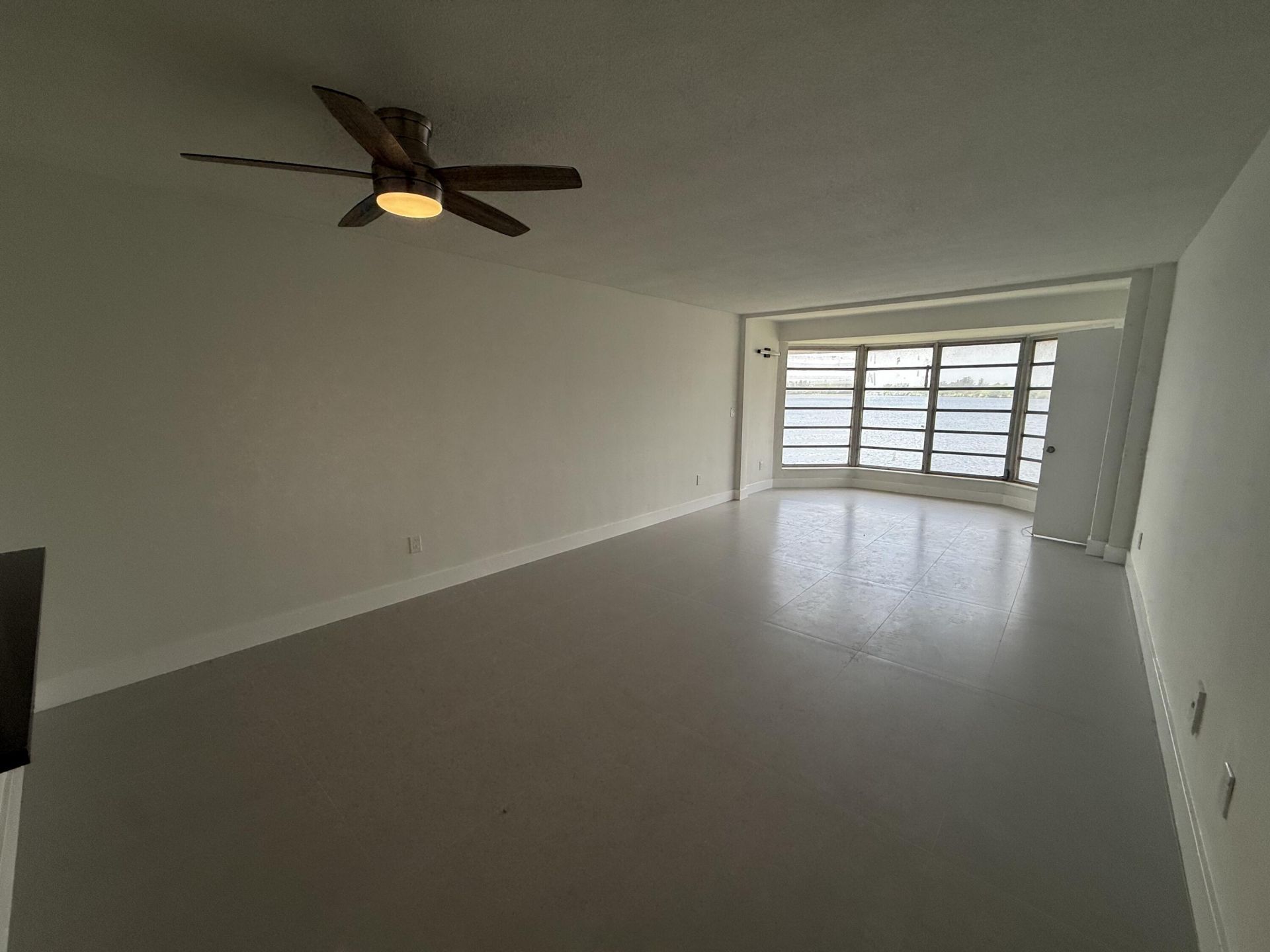 1300 NE 191st Street, Unit A305, Miami, FL 33179 Photo