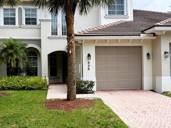 6379 Bella Circle W, Unit 606, Boynton Beach, FL 33437