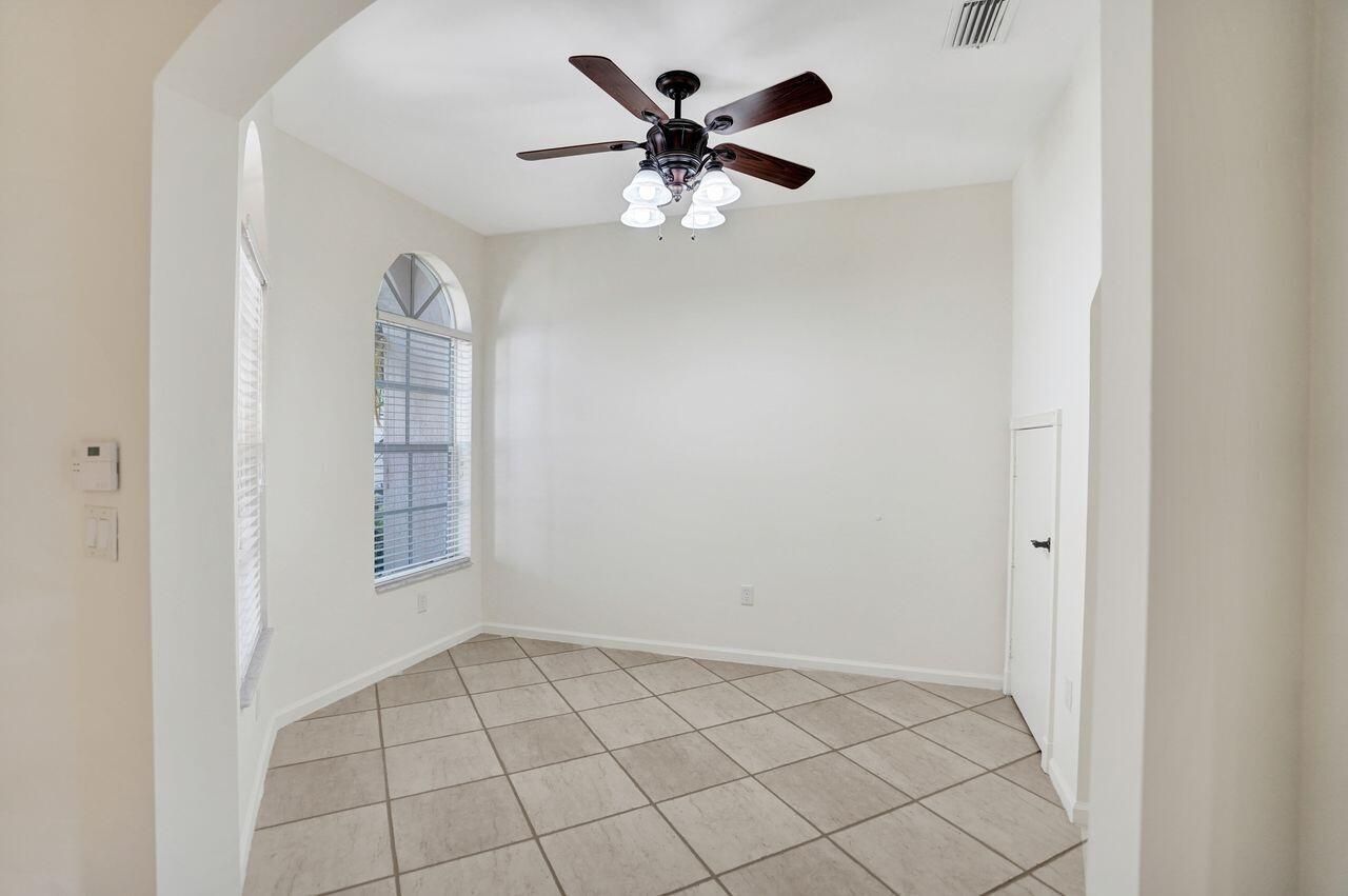 6379 Bella Circle W, Unit 606, Boynton Beach, FL 33437 Photo
