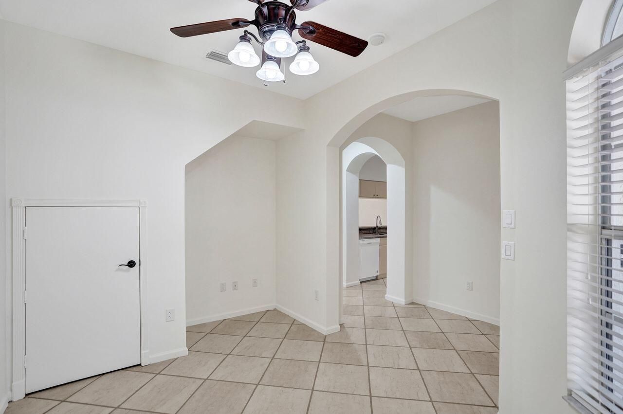 6379 Bella Circle W, Unit 606, Boynton Beach, FL 33437 Photo