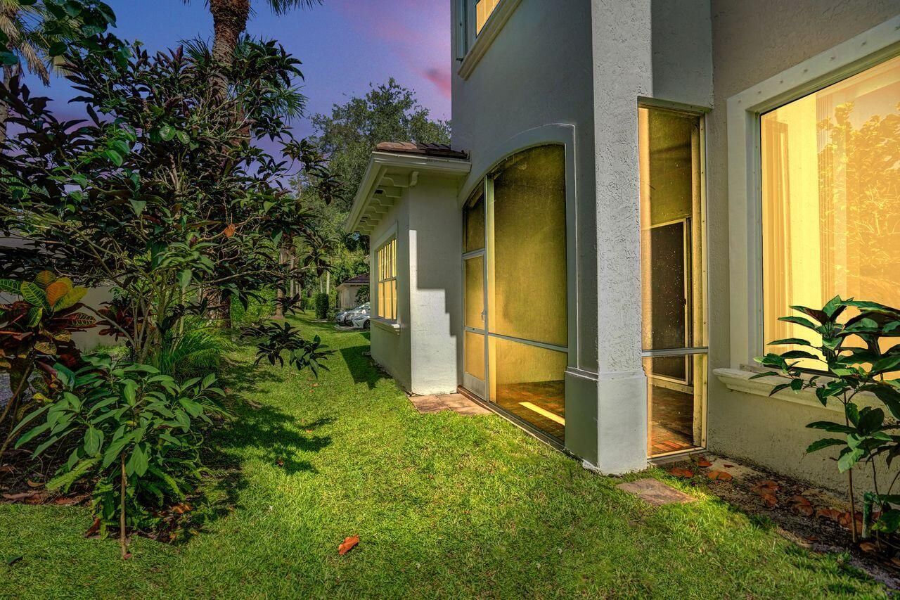 6379 Bella Circle W, Unit 606, Boynton Beach, FL 33437 Photo