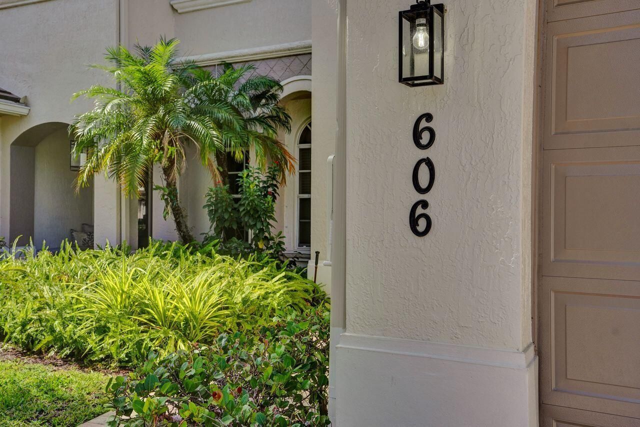 6379 Bella Circle W, Unit 606, Boynton Beach, FL 33437 Photo