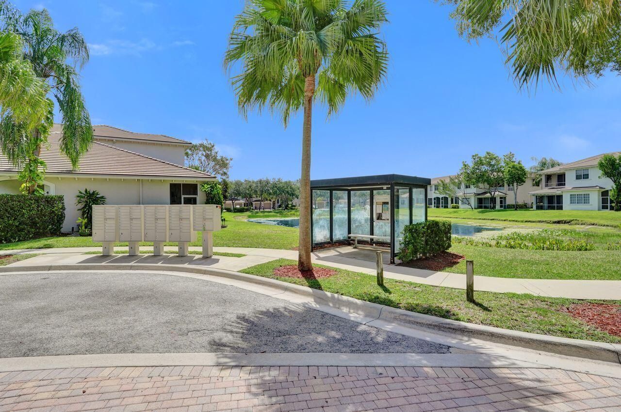 6379 Bella Circle W, Unit 606, Boynton Beach, FL 33437 Photo