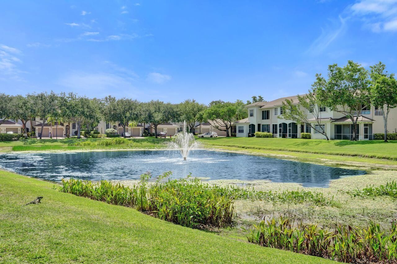 6379 Bella Circle W, Unit 606, Boynton Beach, FL 33437 Photo