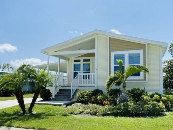 7300 20th Street, Unit 205, Vero Beach, FL 32966