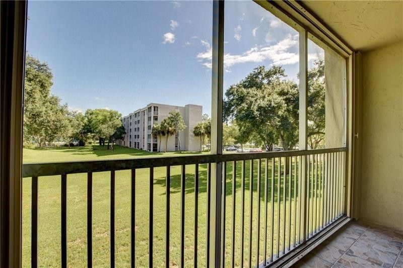 8735 Ramblewood Drive, Unit 212, Coral Springs, FL 33071 Photo