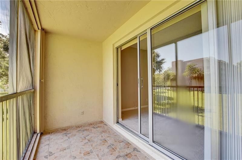 8735 Ramblewood Drive, Unit 212, Coral Springs, FL 33071 Photo