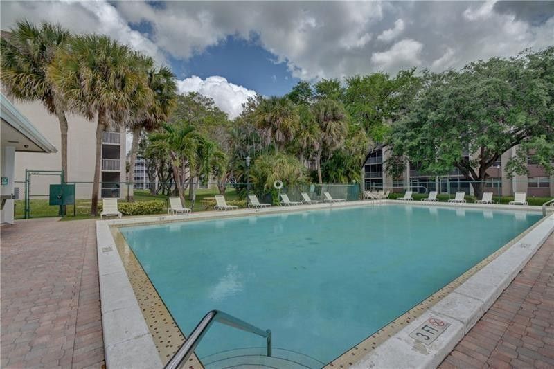 8735 Ramblewood Drive, Unit 212, Coral Springs, FL 33071 Photo