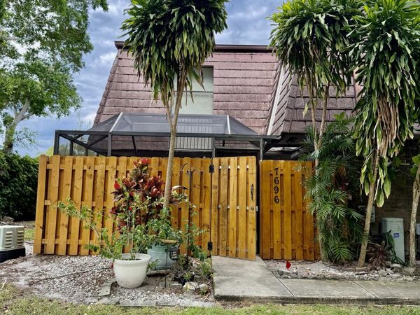 7696 Courtyard Run Run W, Boca Raton, FL 33433