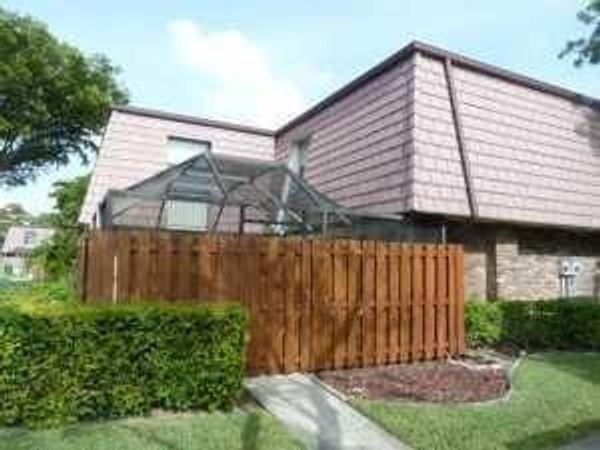7696 Courtyard Run Run W, Boca Raton, FL 33433
