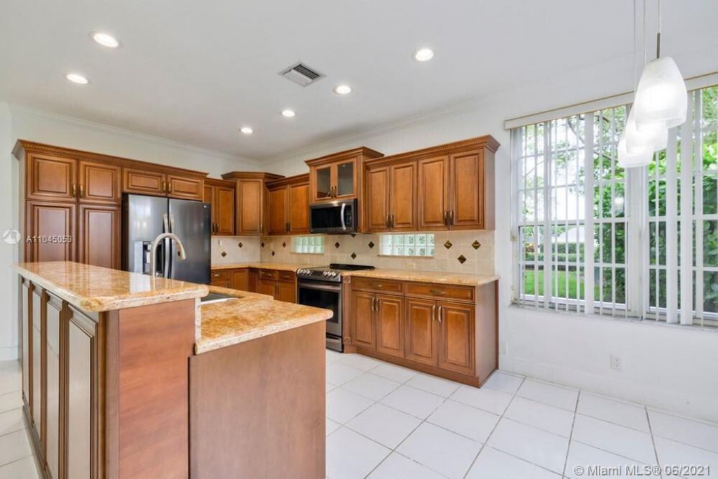 12375 NW 10th Drive, Unit B-1, Coral Springs, FL 33071 Photo