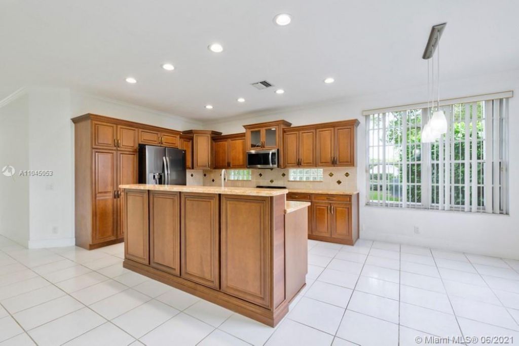 12375 NW 10th Drive, Unit B-1, Coral Springs, FL 33071 Photo