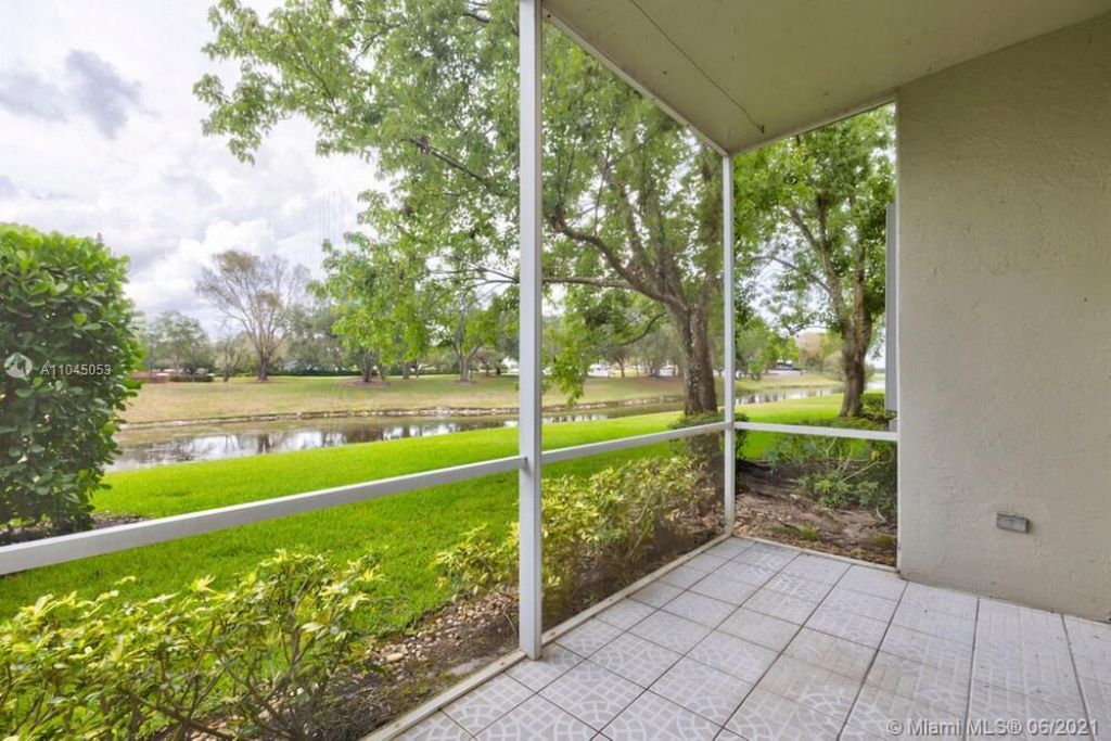 12375 NW 10th Drive, Unit B-1, Coral Springs, FL 33071 Photo