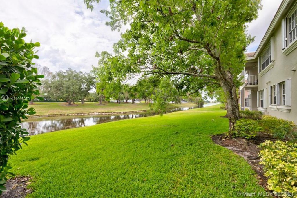 12375 NW 10th Drive, Unit B-1, Coral Springs, FL 33071 Photo
