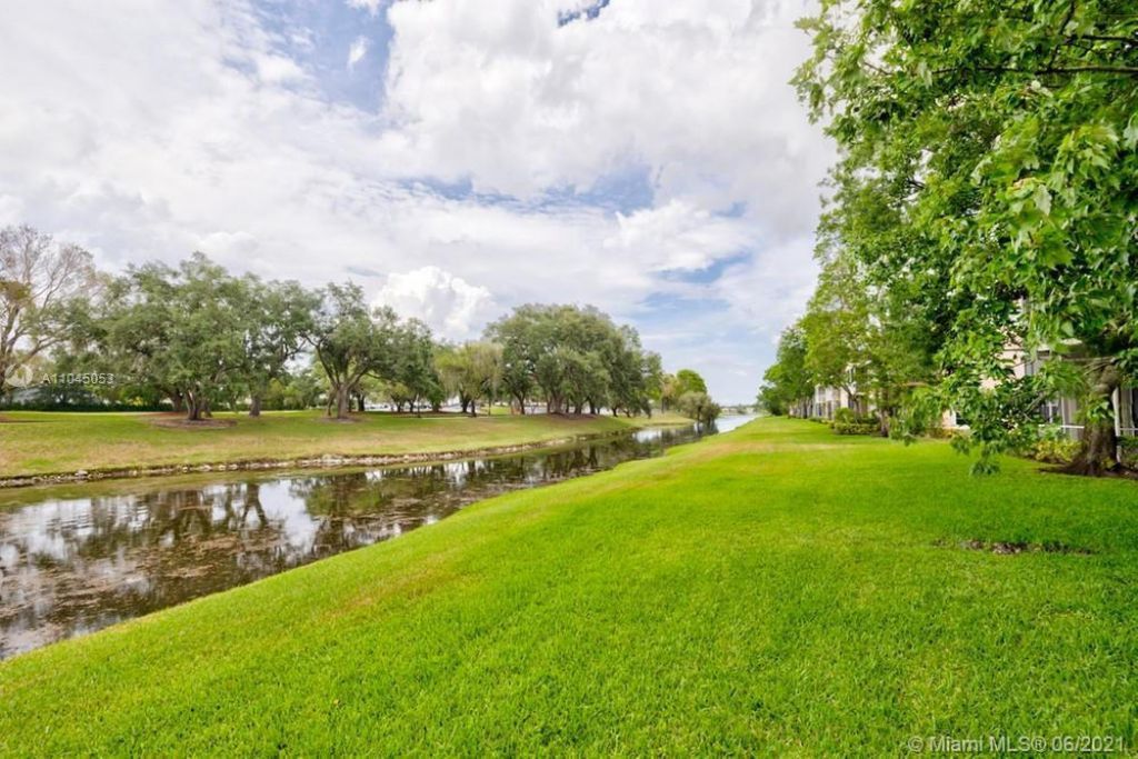 12375 NW 10th Drive, Unit B-1, Coral Springs, FL 33071 Photo