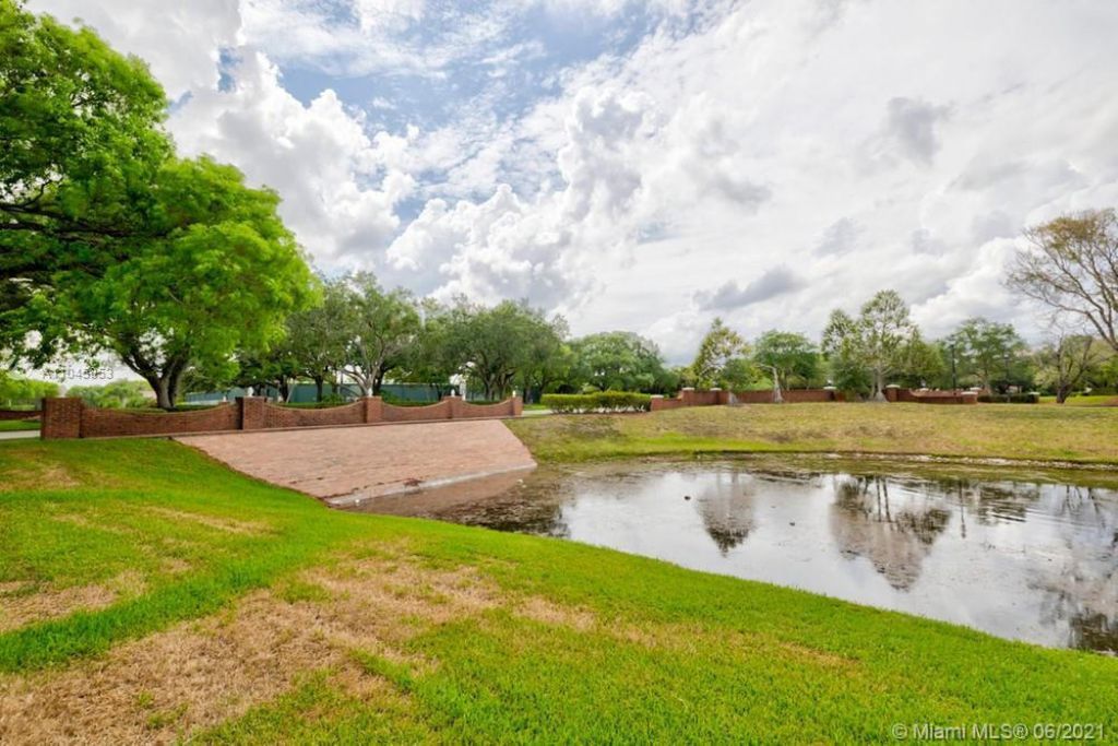 12375 NW 10th Drive, Unit B-1, Coral Springs, FL 33071 Photo