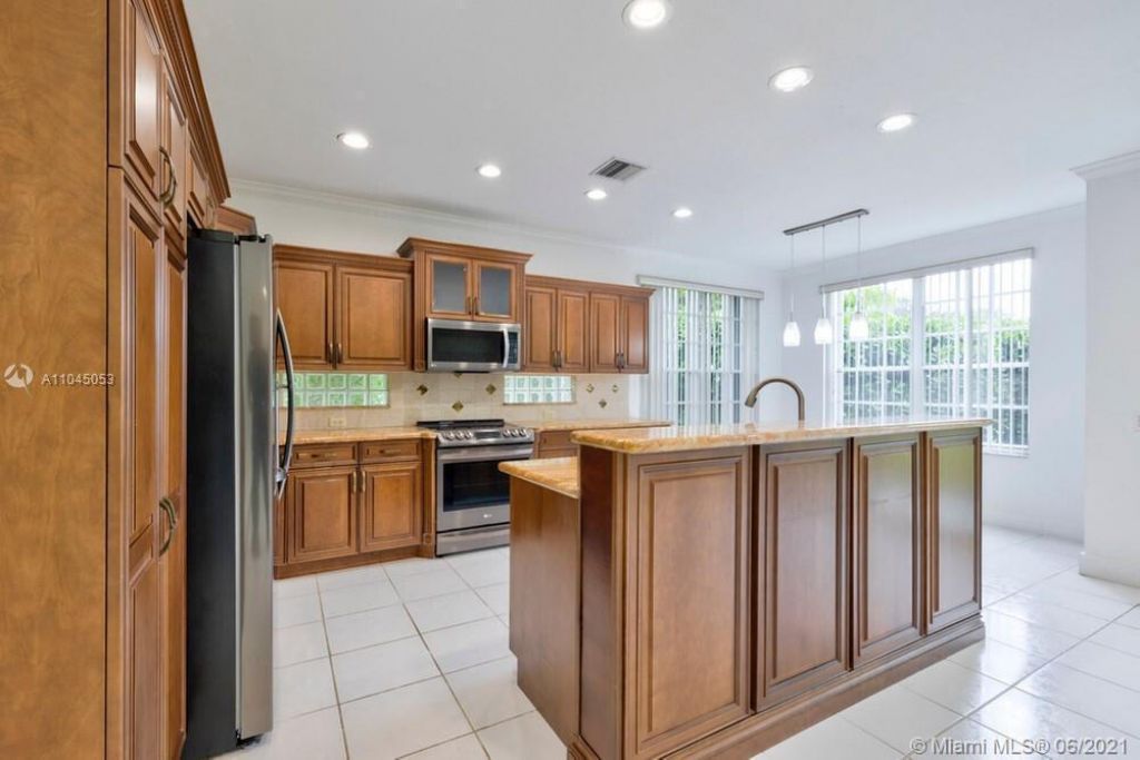 12375 NW 10th Drive, Unit B-1, Coral Springs, FL 33071 Photo