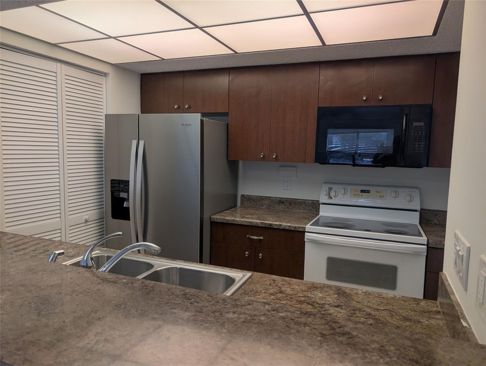 1061 NW 122nd Terrace, Pembroke Pines, FL 33026 Photo