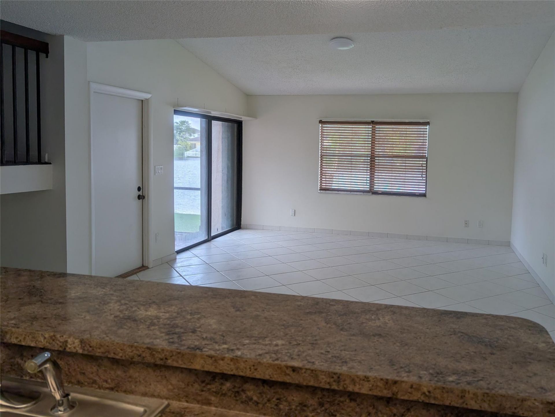 1061 NW 122nd Terrace, Pembroke Pines, FL 33026 Photo