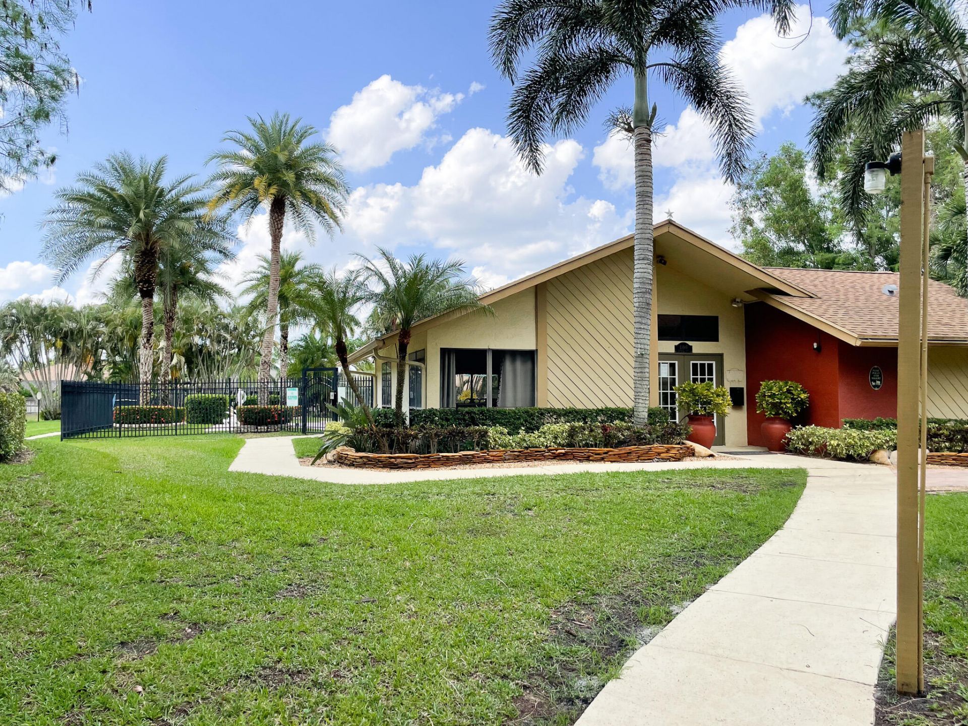 13075 Albright Court, Unit 32, Wellington, FL 33414 Photo