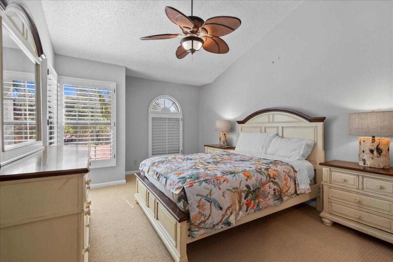 2379 Treasure Isle Drive, Unit 24, Palm Beach Gardens, FL 33410 Photo