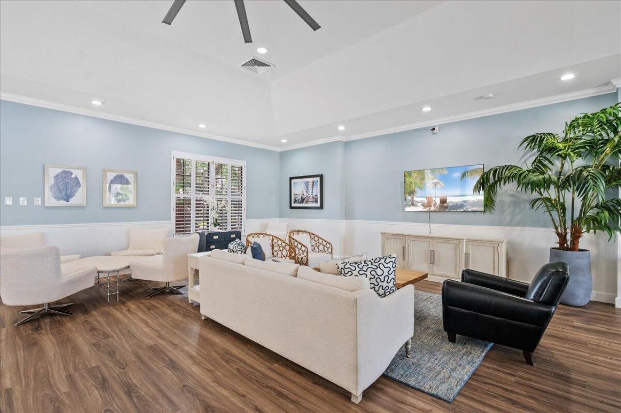 2379 Treasure Isle Drive, Unit 24, Palm Beach Gardens, FL 33410 Photo