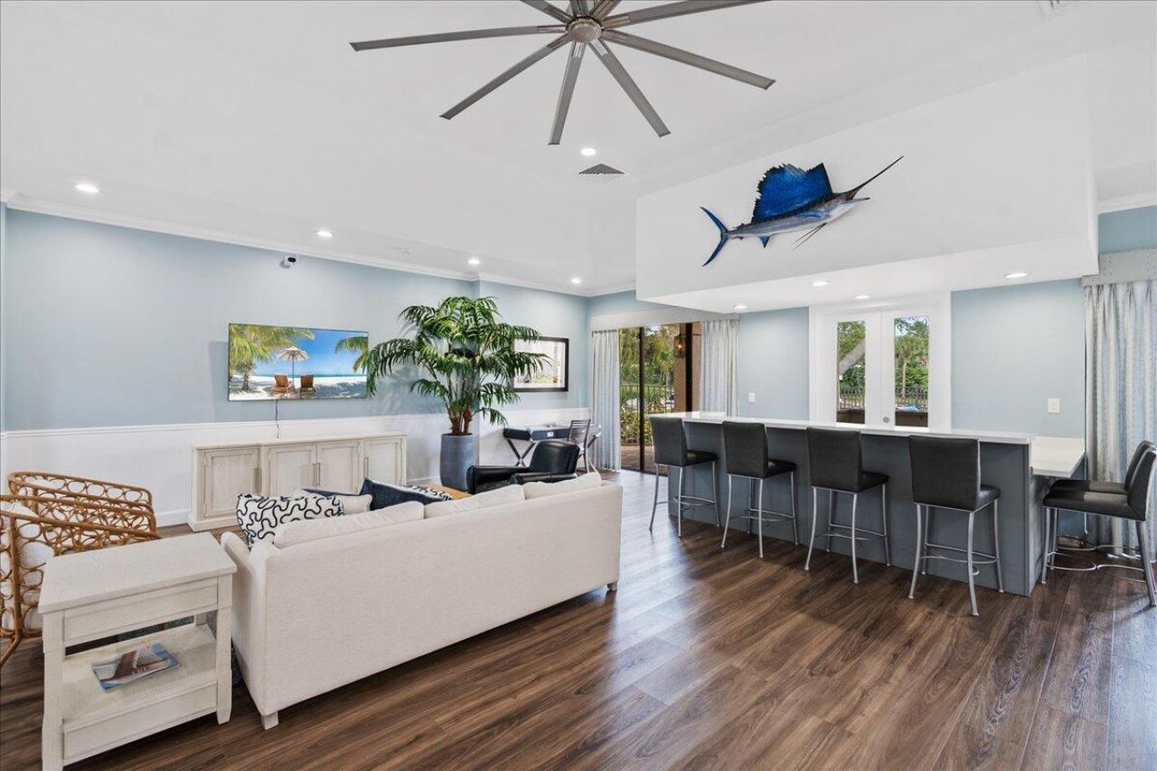 2379 Treasure Isle Drive, Unit 24, Palm Beach Gardens, FL 33410 Photo