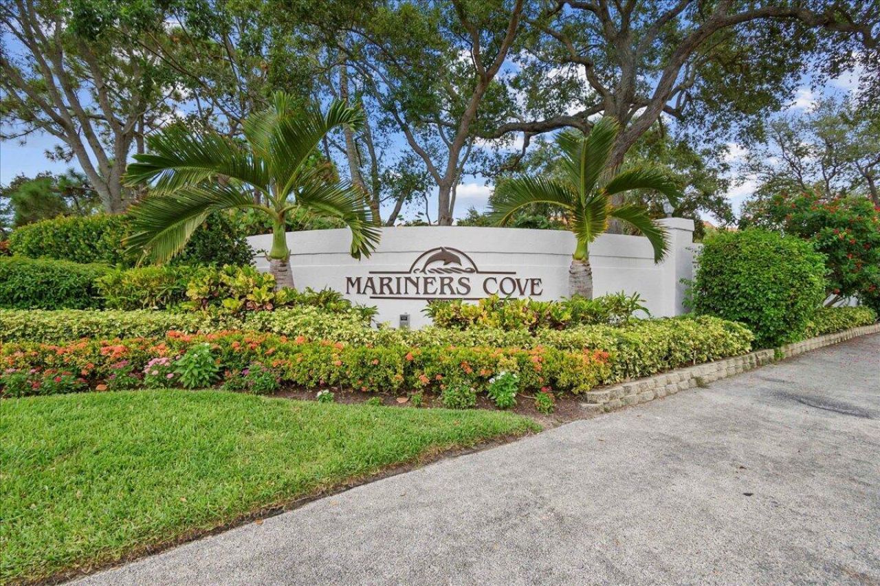 2379 Treasure Isle Drive, Unit 24, Palm Beach Gardens, FL 33410 Photo