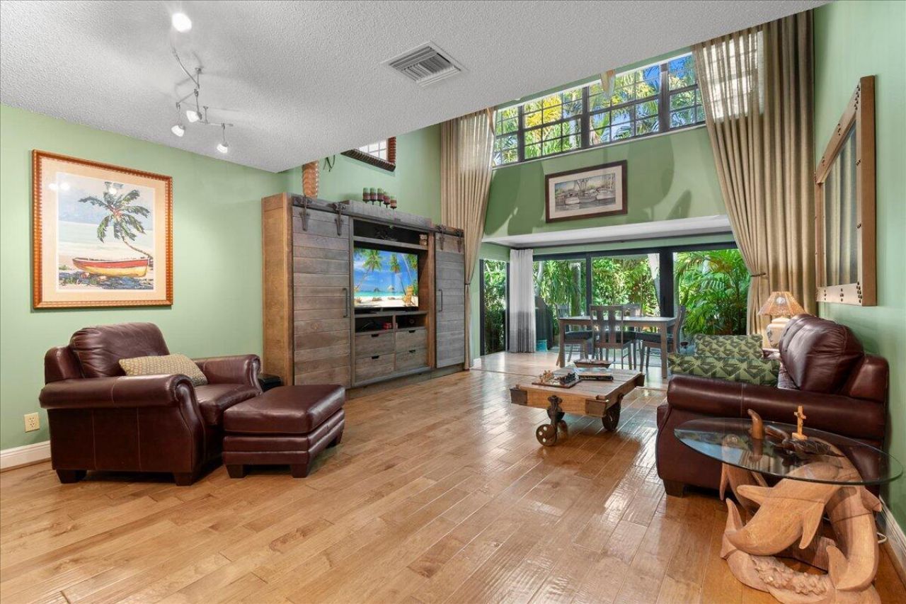 2379 Treasure Isle Drive, Unit 24, Palm Beach Gardens, FL 33410 Photo