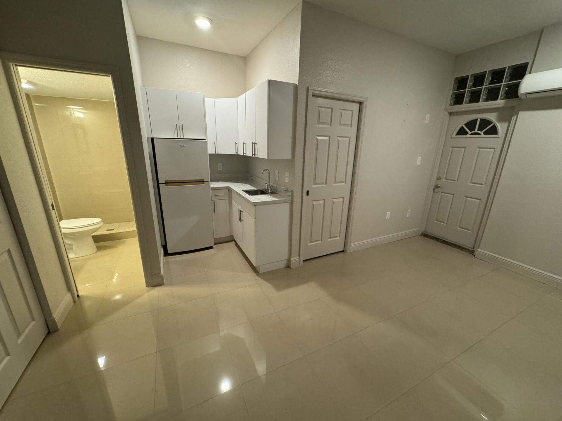 9033 NW 174th Street, Unit Studio, Hialeah, FL 33018 Photo