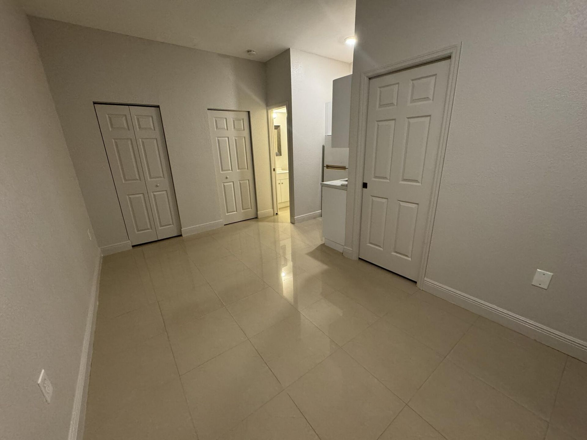 9033 NW 174th Street, Unit Studio, Hialeah, FL 33018 Photo