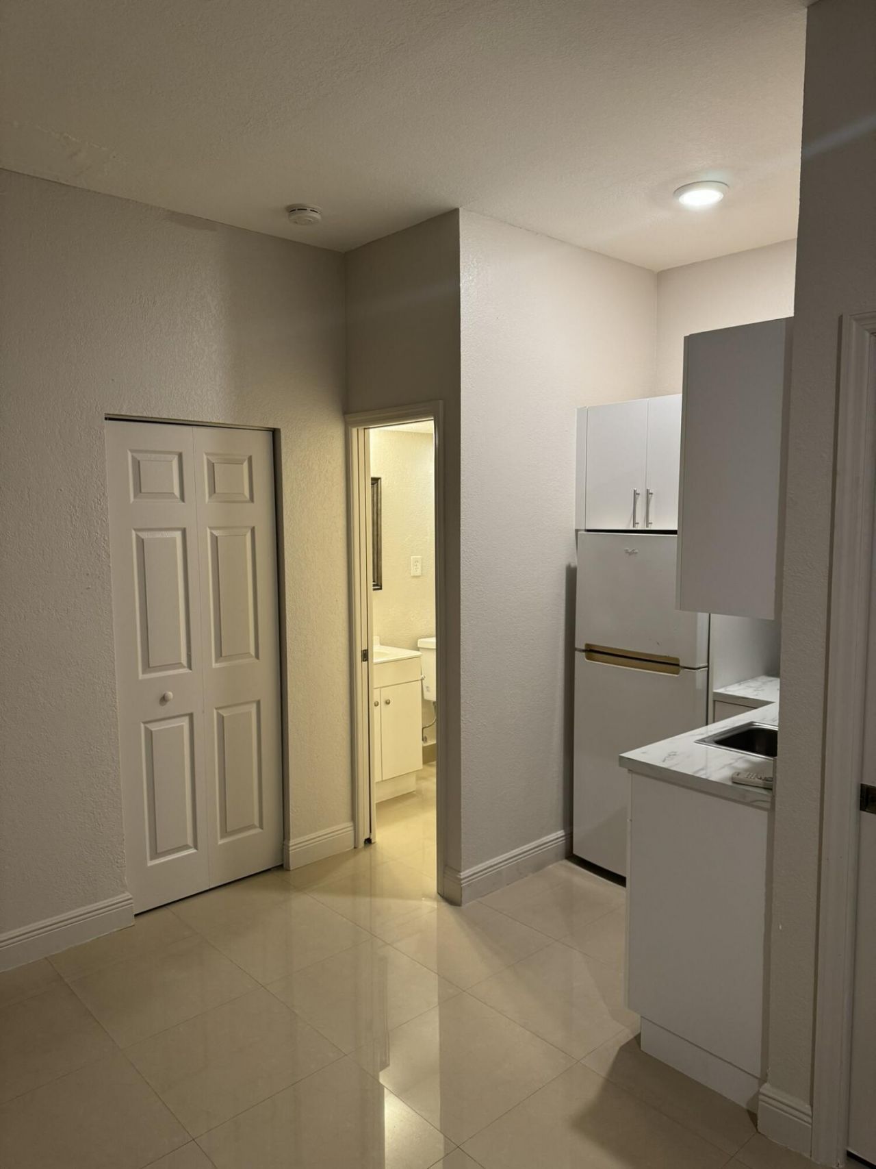 9033 NW 174th Street, Unit Studio, Hialeah, FL 33018 Photo