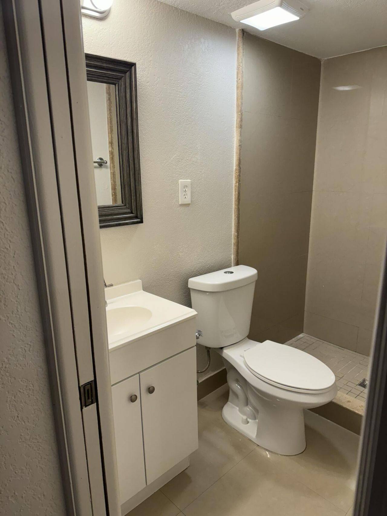9033 NW 174th Street, Unit Studio, Hialeah, FL 33018 Photo