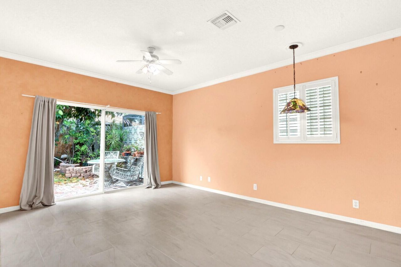 3167 El Camino, West Palm Beach, FL 33409 Photo