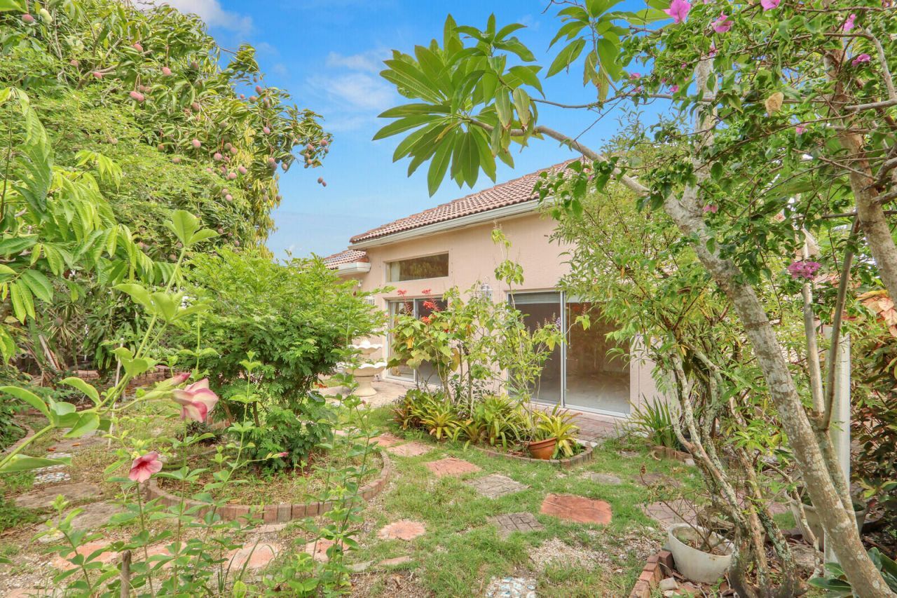 3167 El Camino, West Palm Beach, FL 33409 Photo