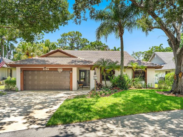 5794 Lonewood Court, Jupiter, FL 33458